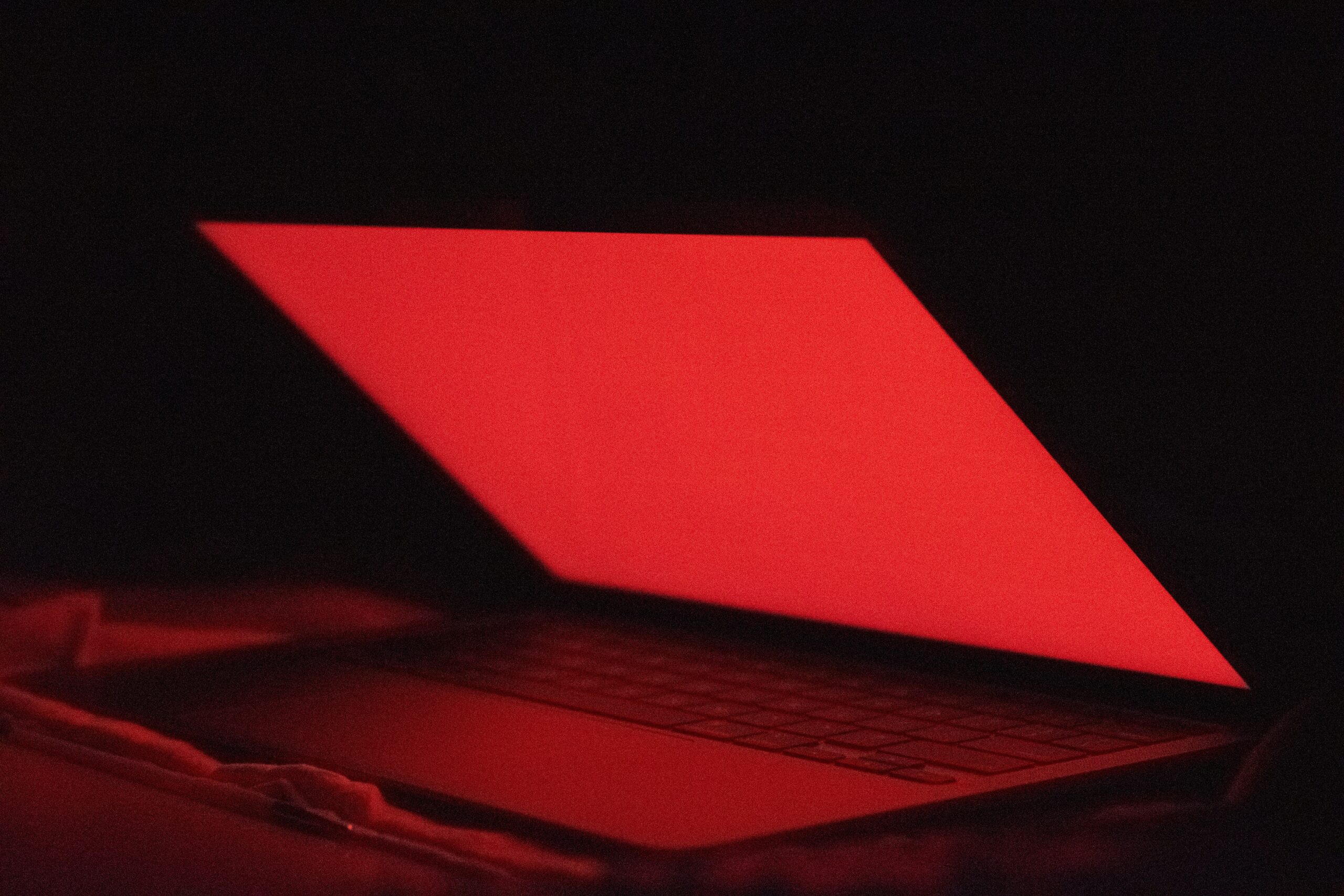 red light laptop
